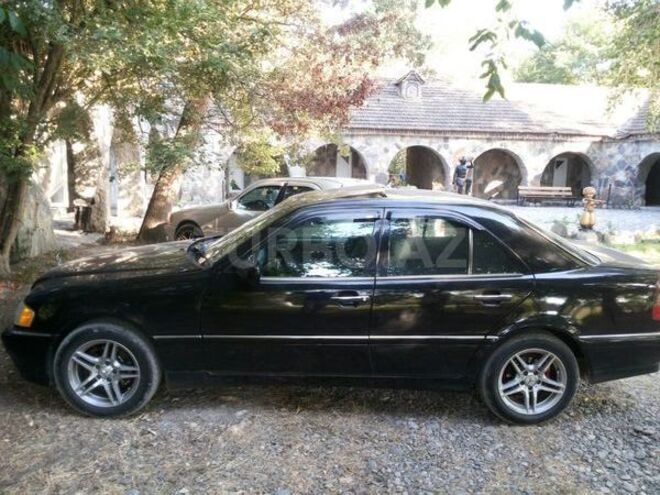 Mercedes C 230 1997, 269,000 km - 2.3 l - Bakı