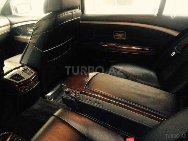 BMW 745 2003, 290,000 km - 4.5 l - Bakı