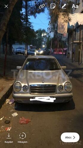 Mercedes E 240 1998, 300,000 km - 2.4 l - Bakı