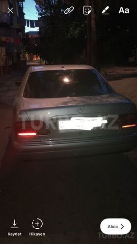 Mercedes E 240 1998, 300,000 km - 2.4 l - Bakı