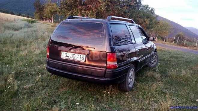Opel Astra 1994, 361,000 km - 1.6 l - Qax