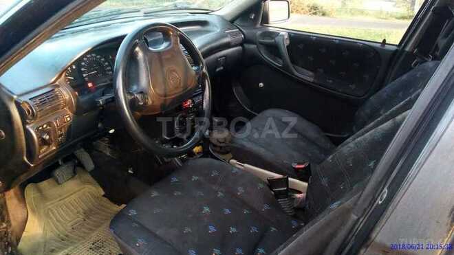 Opel Astra 1994, 361,000 km - 1.6 l - Qax
