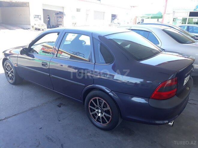 Opel Vectra 1996, 280,000 km - 1.6 l - Bakı