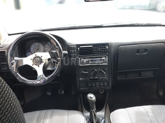 Volkswagen Polo 1995, 249,000 km - 1.4 l - Bakı