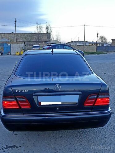 Mercedes E 240 1999, 27,300 km - 2.4 l - Bakı