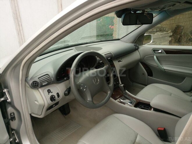 Mercedes C 200 2001, 207,000 km - 2.0 l - Qusar