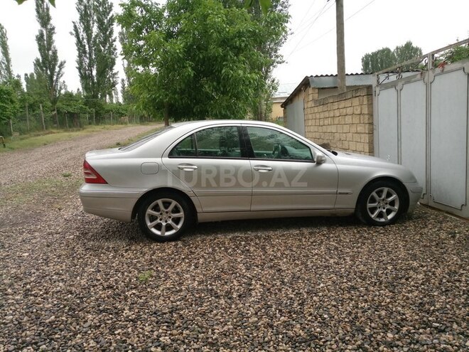 Mercedes C 200 2001, 207,000 km - 2.0 l - Qusar