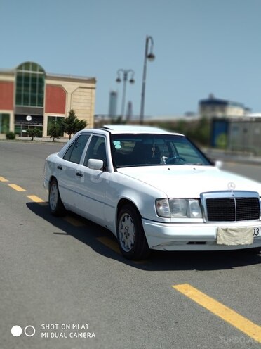 Mercedes E 200 1989, 380,000 km - 2.0 l - Bakı