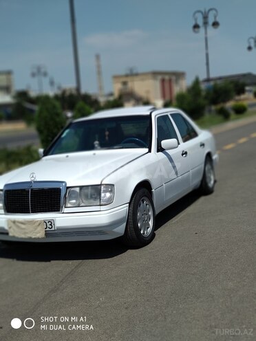 Mercedes E 200 1989, 380,000 km - 2.0 l - Bakı