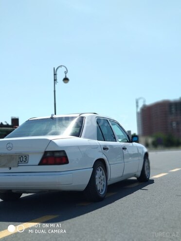 Mercedes E 200 1989, 380,000 km - 2.0 l - Bakı