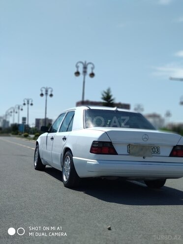 Mercedes E 200 1989, 380,000 km - 2.0 l - Bakı