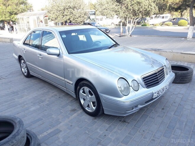 Mercedes E 240 2000, 342,000 km - 2.4 л - Sumqayıt