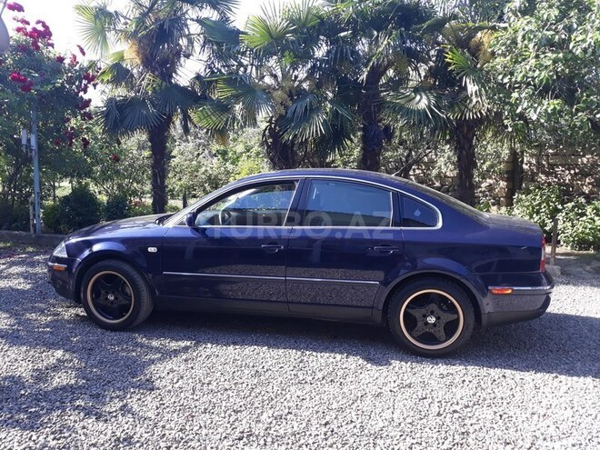 Volkswagen Passat 2001, 200,000 km - 1.8 l - Lənkəran