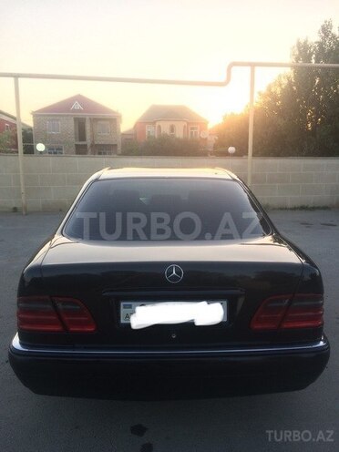 Mercedes E 240 1999, 279,000 km - 2.6 l - Bakı