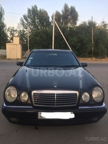 Mercedes E 240 1999, 279,000 km - 2.6 l - Bakı
