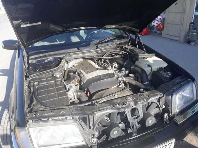 Mercedes C 230 2000, 137,000 km - 2.3 l - Bakı
