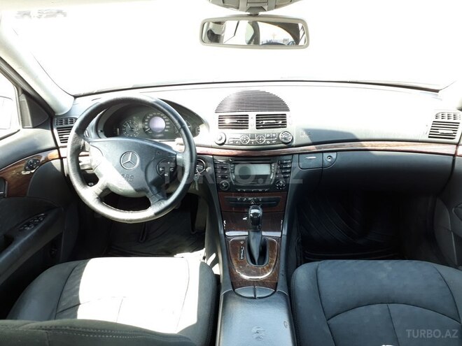 Mercedes E 220 2002, 310,000 km - 2.2 l - Bakı