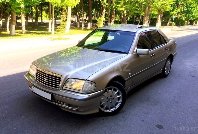 Mercedes C 220 1999, 260,000 km - 2.2 l - Bakı
