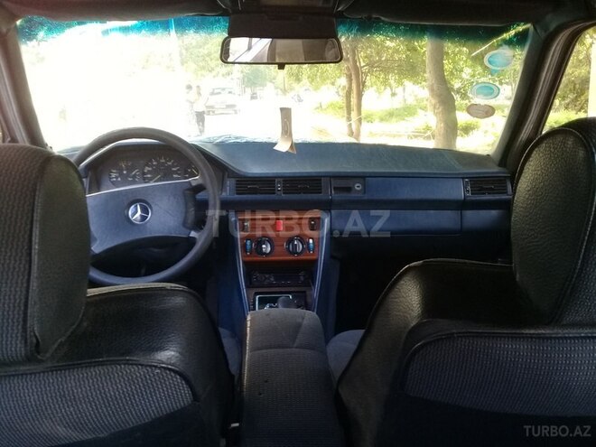 Mercedes E 200 1989, 411,354 km - 2.0 l - Şirvan