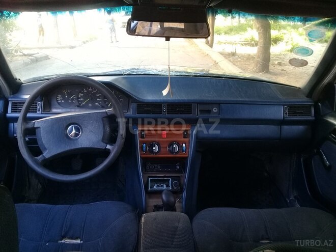 Mercedes E 200 1989, 411,354 km - 2.0 l - Şirvan