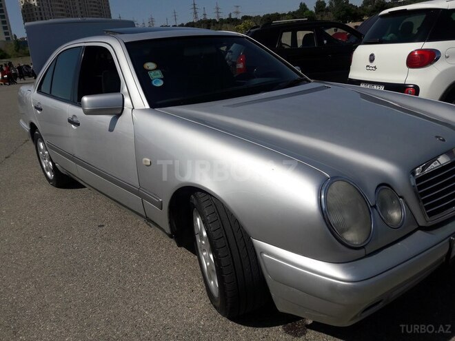 Mercedes E 280 1996, 281,000 km - 2.8 л - Astara