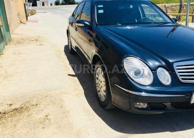 Mercedes E 260 2002, 230,000 km - 2.6 l - Bakı