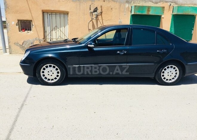Mercedes E 260 2002, 230,000 km - 2.6 l - Bakı