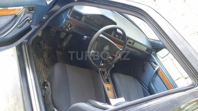 Mercedes E 200 1992, 352,841 km - 2.0 l - Gəncə