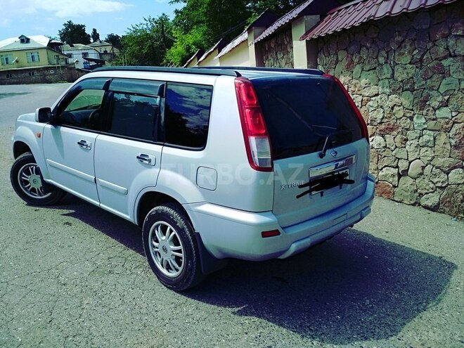 Nissan X-Trail 2002, 145,000 km - 2.0 l - Quba