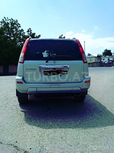Nissan X-Trail 2002, 145,000 km - 2.0 l - Quba
