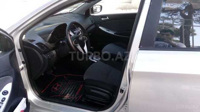 Hyundai Accent 2012, 180,000 km - 1.6 л - Bakı