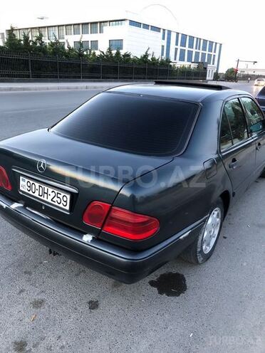 Mercedes E 200 1996, 415,000 km - 2.0 л - Bakı