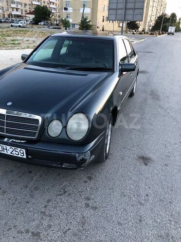 Mercedes E 200 1996, 415,000 km - 2.0 л - Bakı