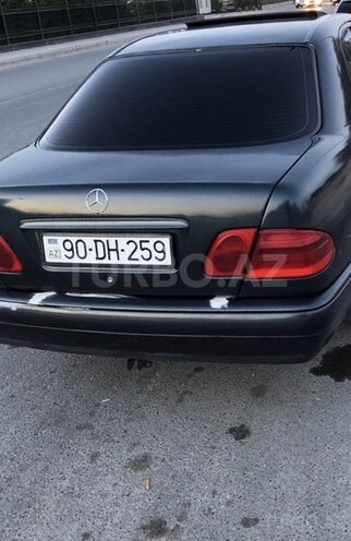 Mercedes E 200 1996, 415,000 km - 2.0 л - Bakı