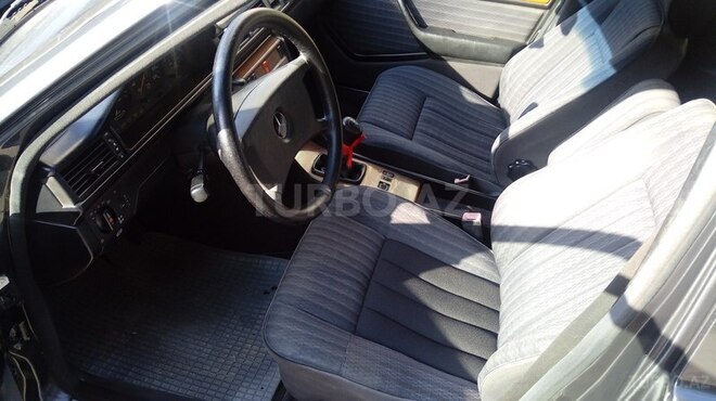 Mercedes E 200 1989, 110,562 km - 2.0 л - Bakı