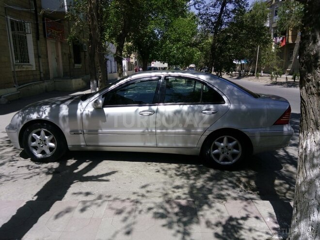 Mercedes C 240 2000, 245,000 km - 2.6 л - Bakı