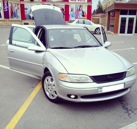 Opel Vectra 2000, 236,000 km - 2.0 л - Bakı