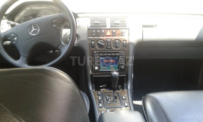 Mercedes E 280 2000, 235,000 km - 2.8 l - Bakı