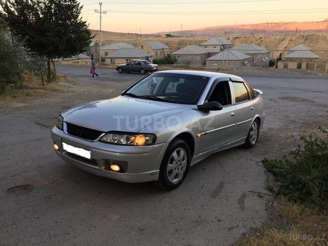 Opel Vectra 1999, 203,000 km - 1.6 l - Bakı