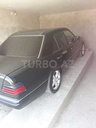 Mercedes E 320 1994, 308,167 km - 3.2 l - Şəki