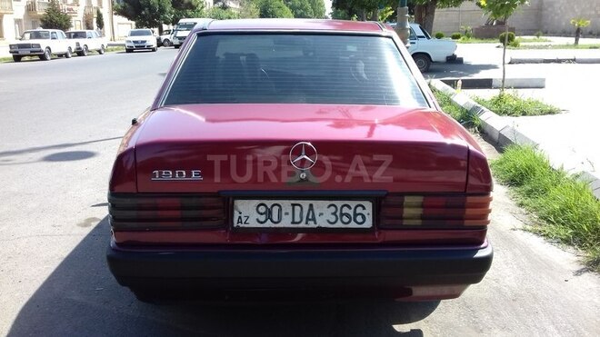 Mercedes E 200 1992, 256,981 km - 2.0 л - Biləsuvar