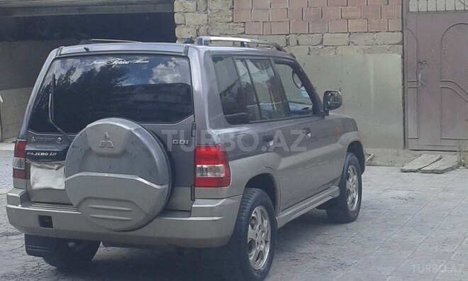 Mitsubishi Pajero io 1999, 299,000 km - 1.8 l - Bakı