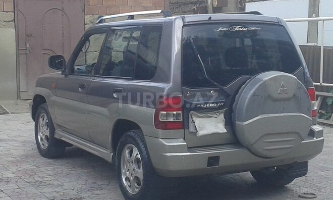 Mitsubishi Pajero io 1999, 299,000 km - 1.8 l - Bakı