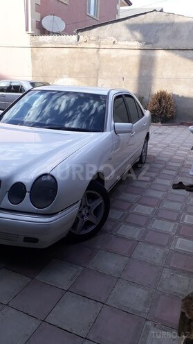 Mercedes E 230 1996, 468,448 km - 2.3 l - Bakı