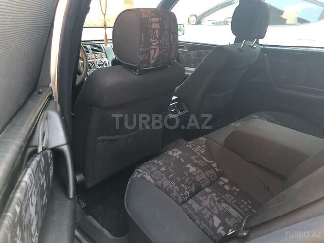 Mercedes E 240 1998, 358,000 km - 2.4 l - Şəmkir