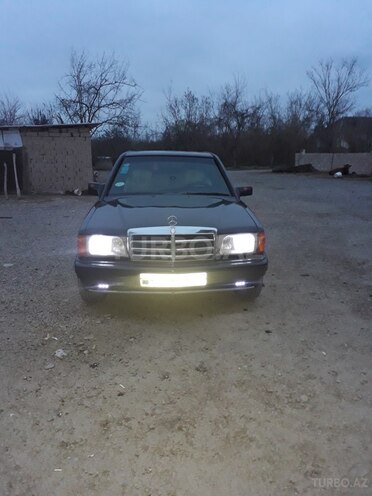 Mercedes 190 1990, 148,812 km - 1.8 л - Ucar