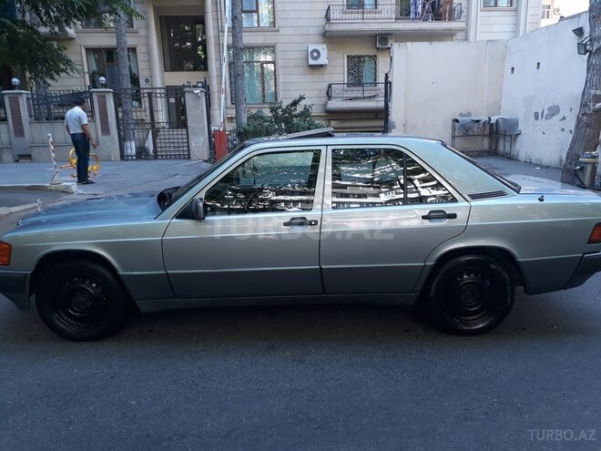 Mercedes 190 1992, 268,000 km - 2.0 l - Bakı