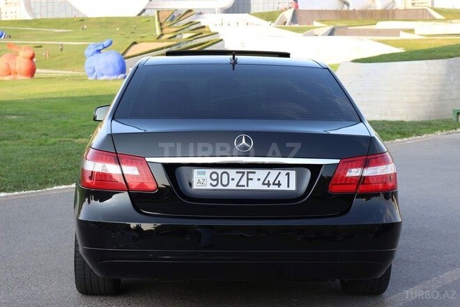 Mercedes E 220 2011, 179,000 km - 2.2 l - Bakı