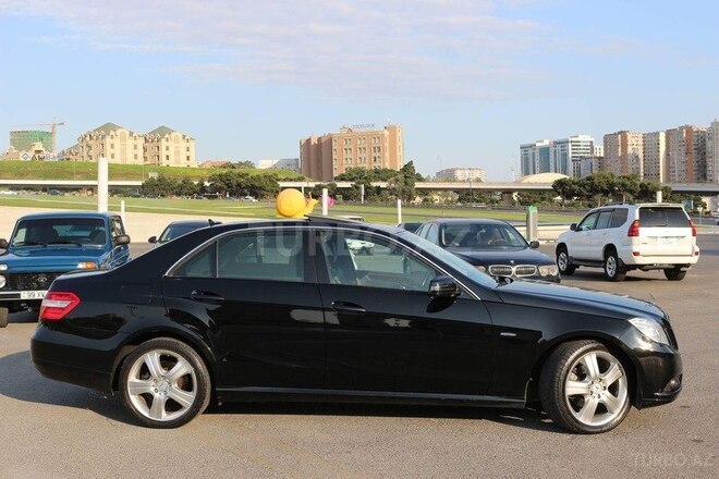 Mercedes E 220 2011, 179,000 km - 2.2 l - Bakı
