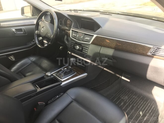 Mercedes E 220 2011, 179,000 km - 2.2 l - Bakı